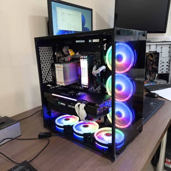 Montage d'un PC sur mesure en atelier